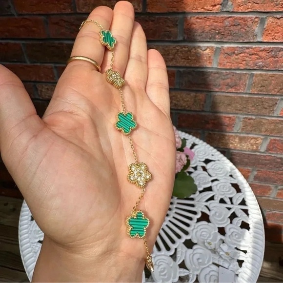 Malachite Alhambra 18K Gold Stainless Steel Waterproof Bracelet - Picture 3 of 9